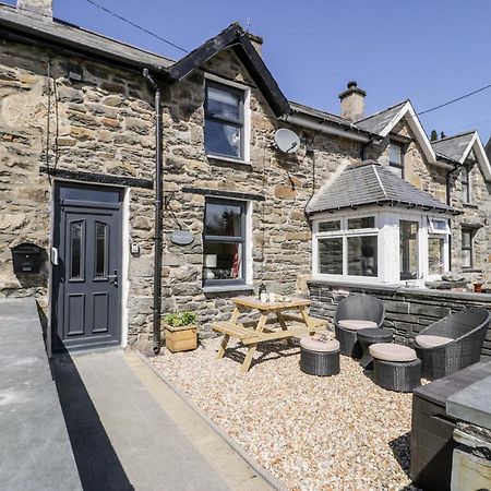 Bwthyn Ger Afon Riverplace Cottage 布莱奈费斯蒂尼奥格 外观 照片