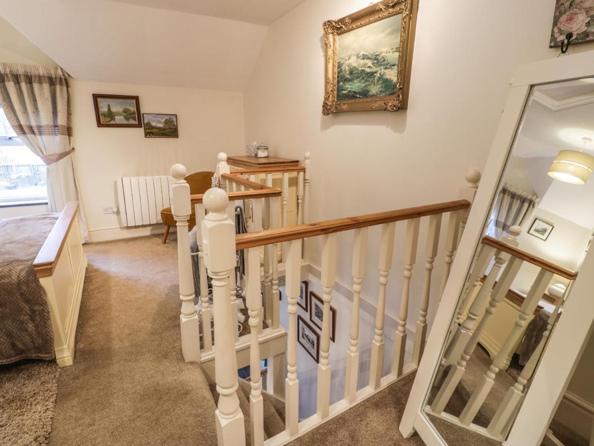 Bwthyn Ger Afon Riverplace Cottage 布莱奈费斯蒂尼奥格 外观 照片